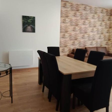Gonnelles Appartement T3 Centre Ville Rdc D アジャン エクステリア 写真