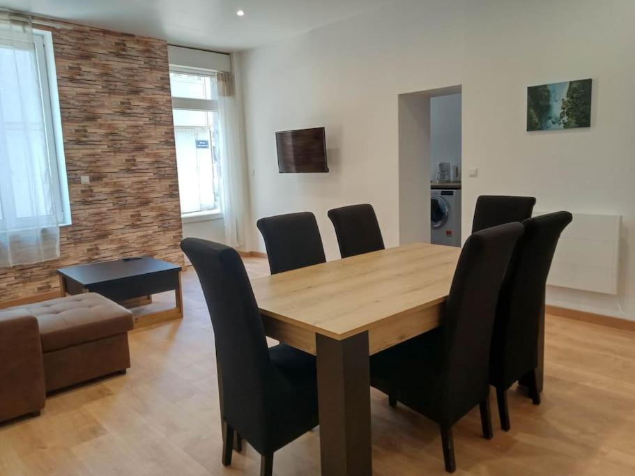 Gonnelles Appartement T3 Centre Ville Rdc D アジャン エクステリア 写真